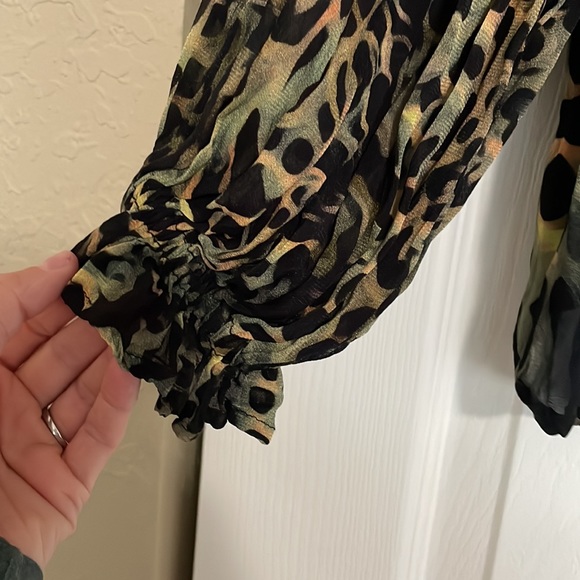 Anthropologie green and black patterned blouse - Picture 4 of 4